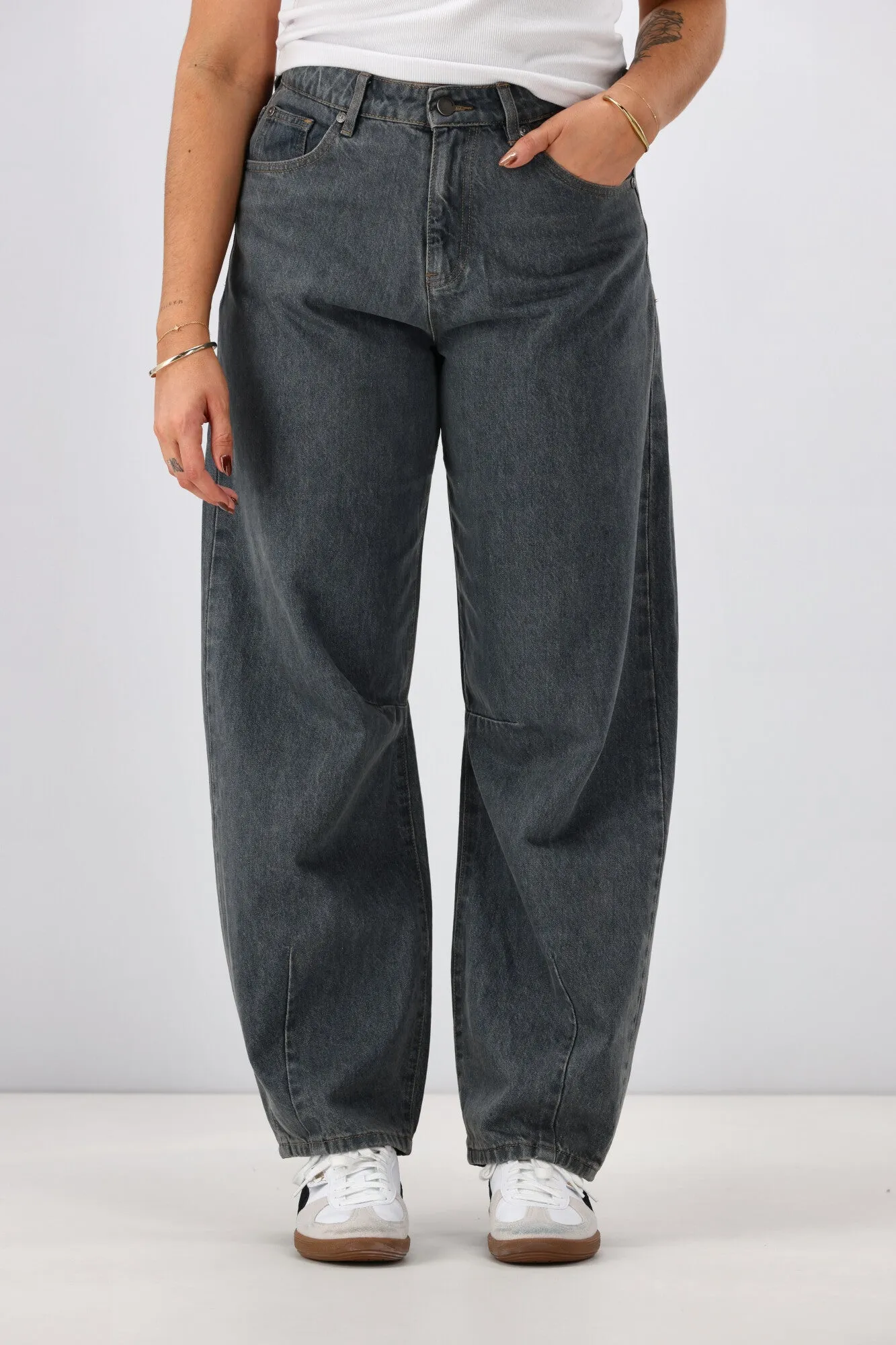 All About Eve Hallie Barrel Leg Jean Slate
