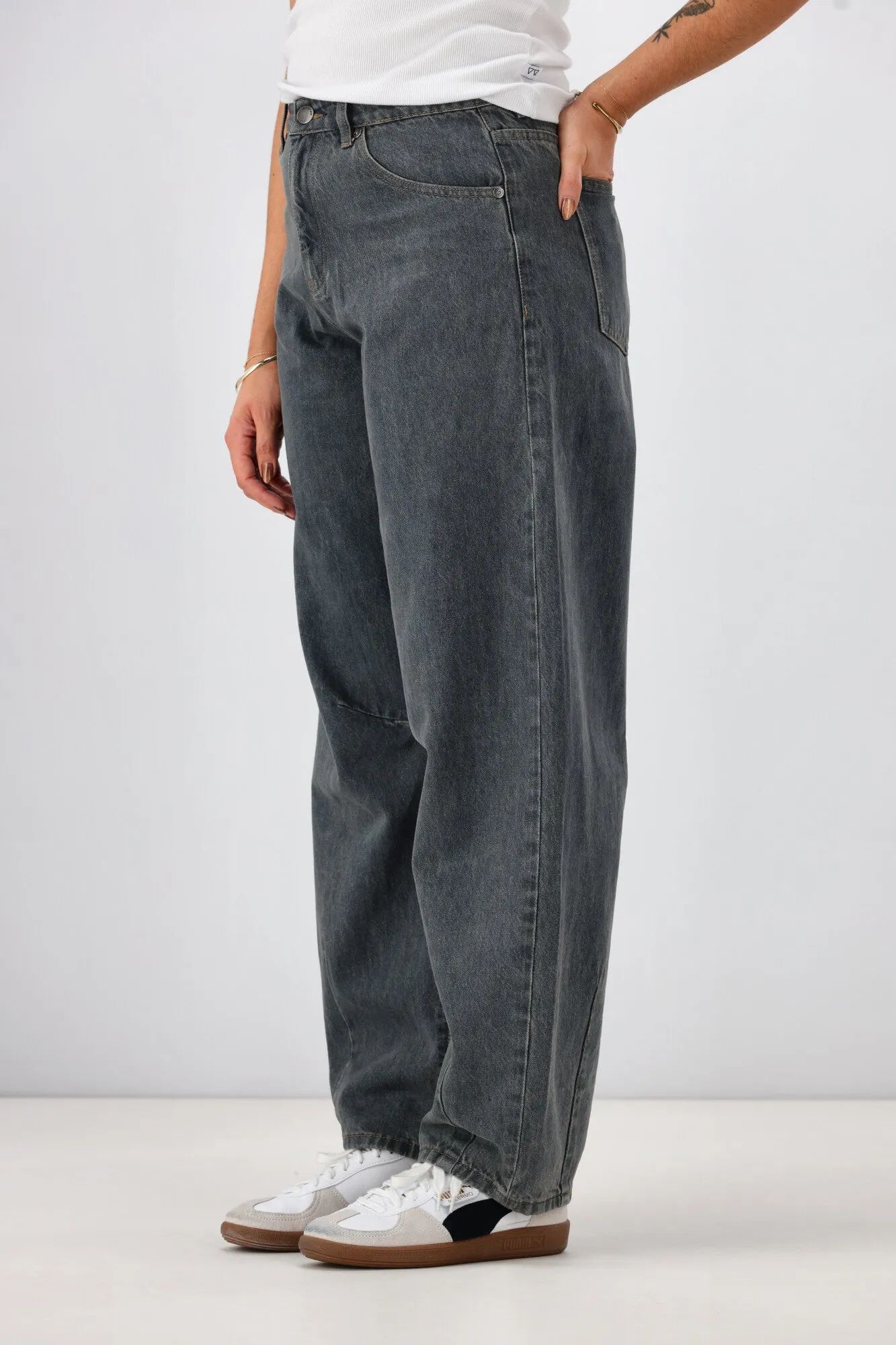 All About Eve Hallie Barrel Leg Jean Slate