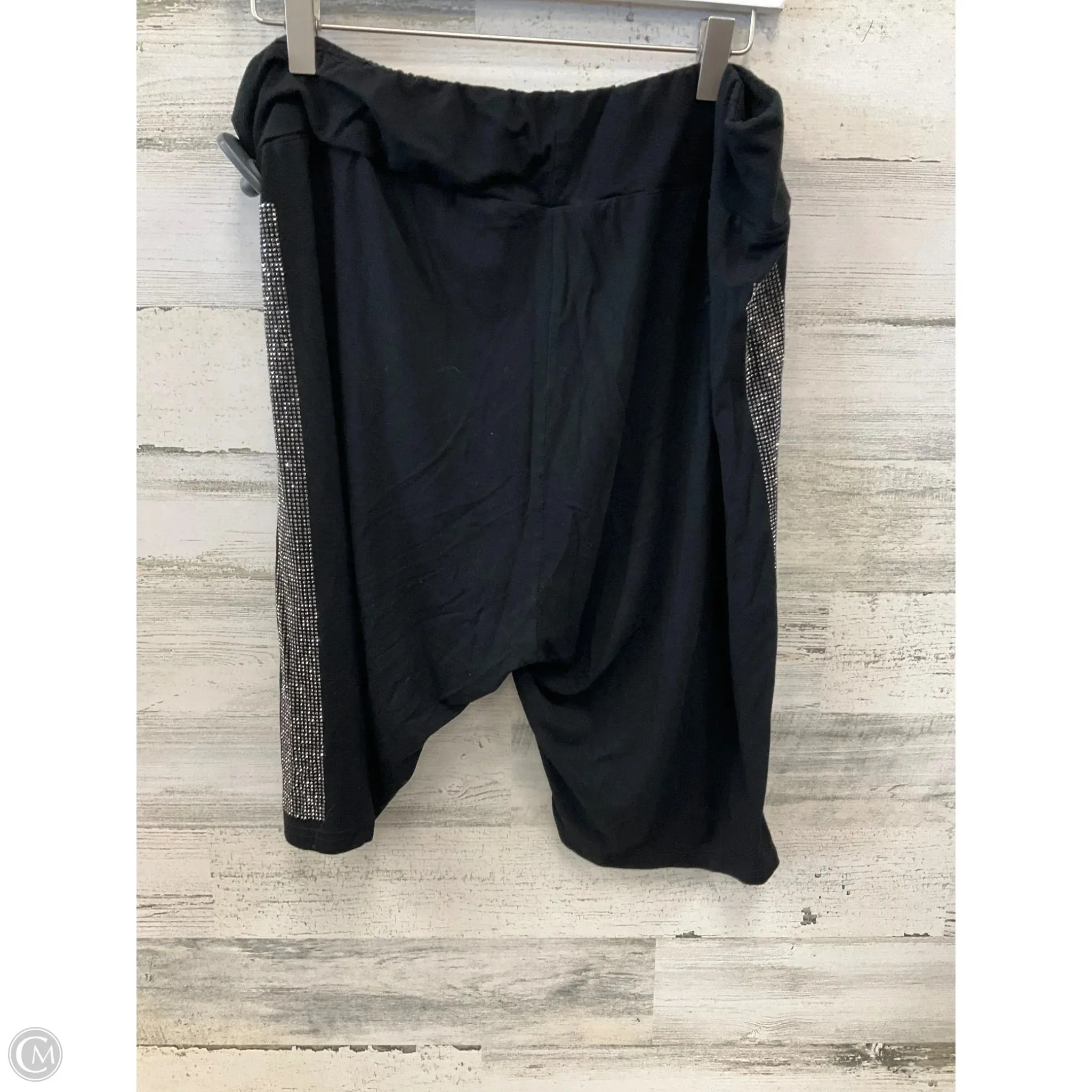 Athletic Shorts By Vocal In Black & Silver, Size: 3x