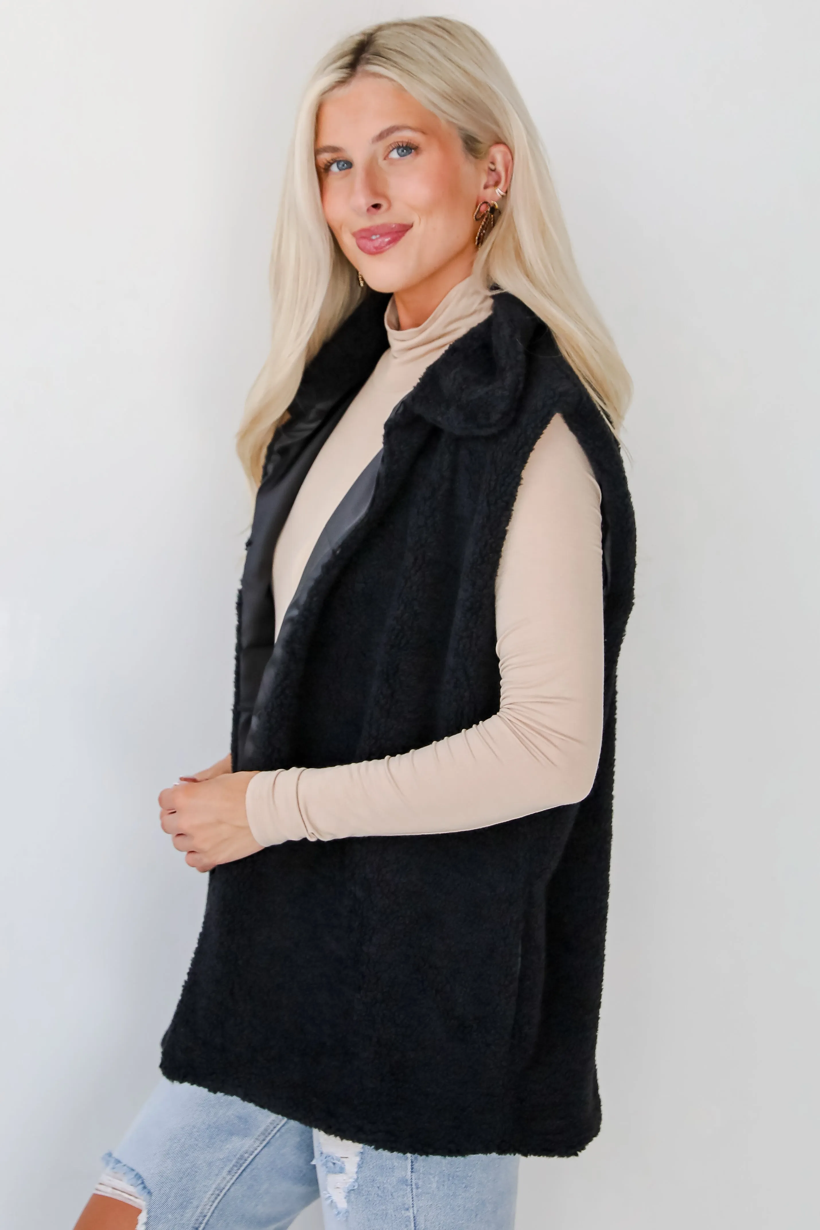 FINAL SALE - Coziest Crush Black Sherpa Vest - DOORBUSTER