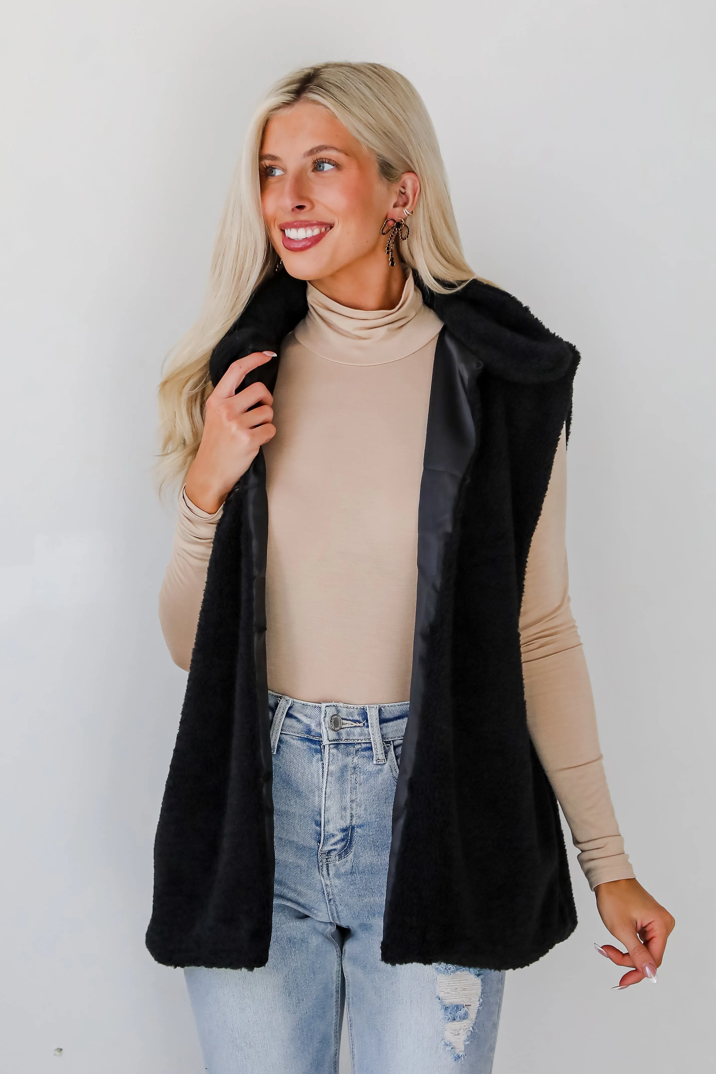 FINAL SALE - Coziest Crush Black Sherpa Vest - DOORBUSTER