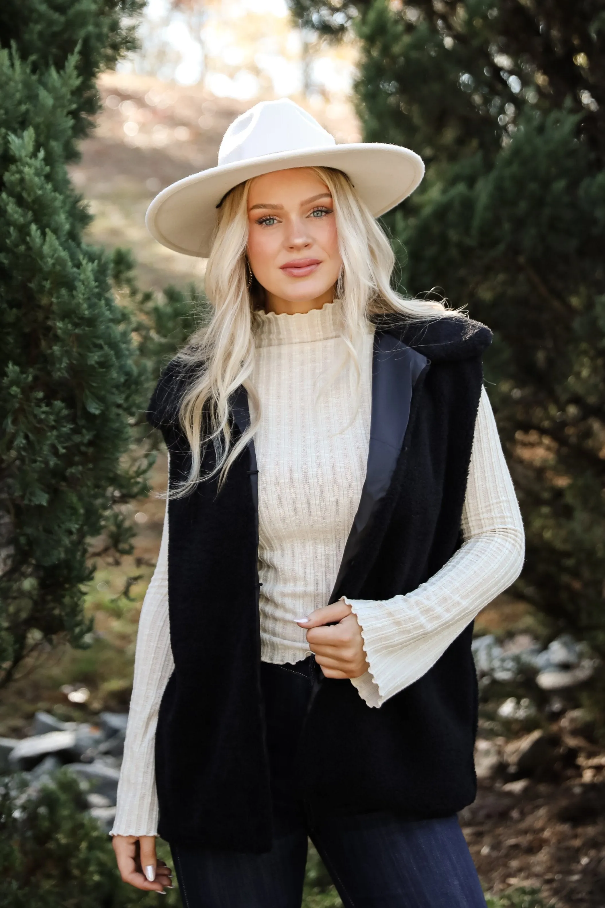 FINAL SALE - Coziest Crush Black Sherpa Vest - DOORBUSTER