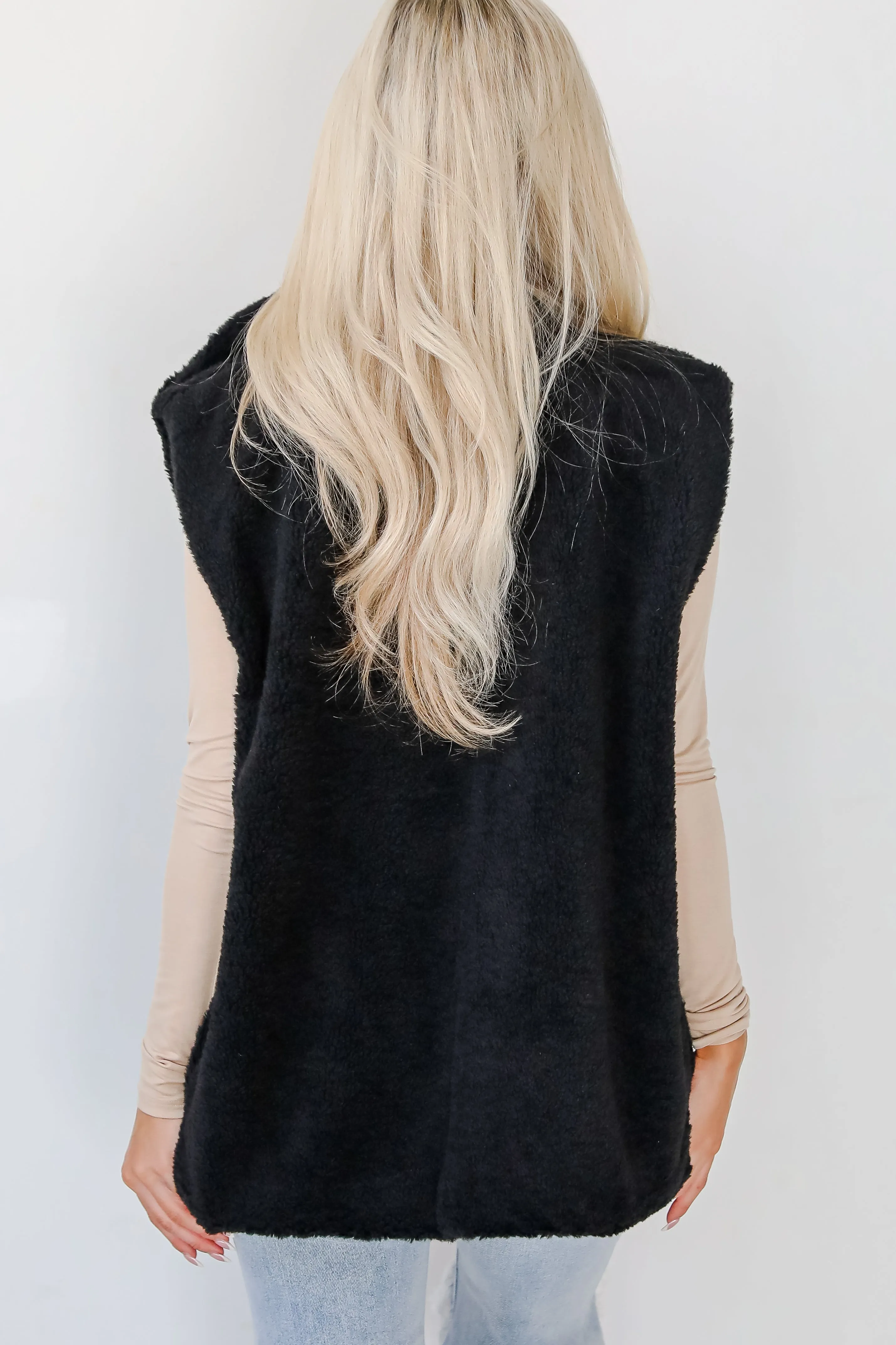 FINAL SALE - Coziest Crush Black Sherpa Vest - DOORBUSTER