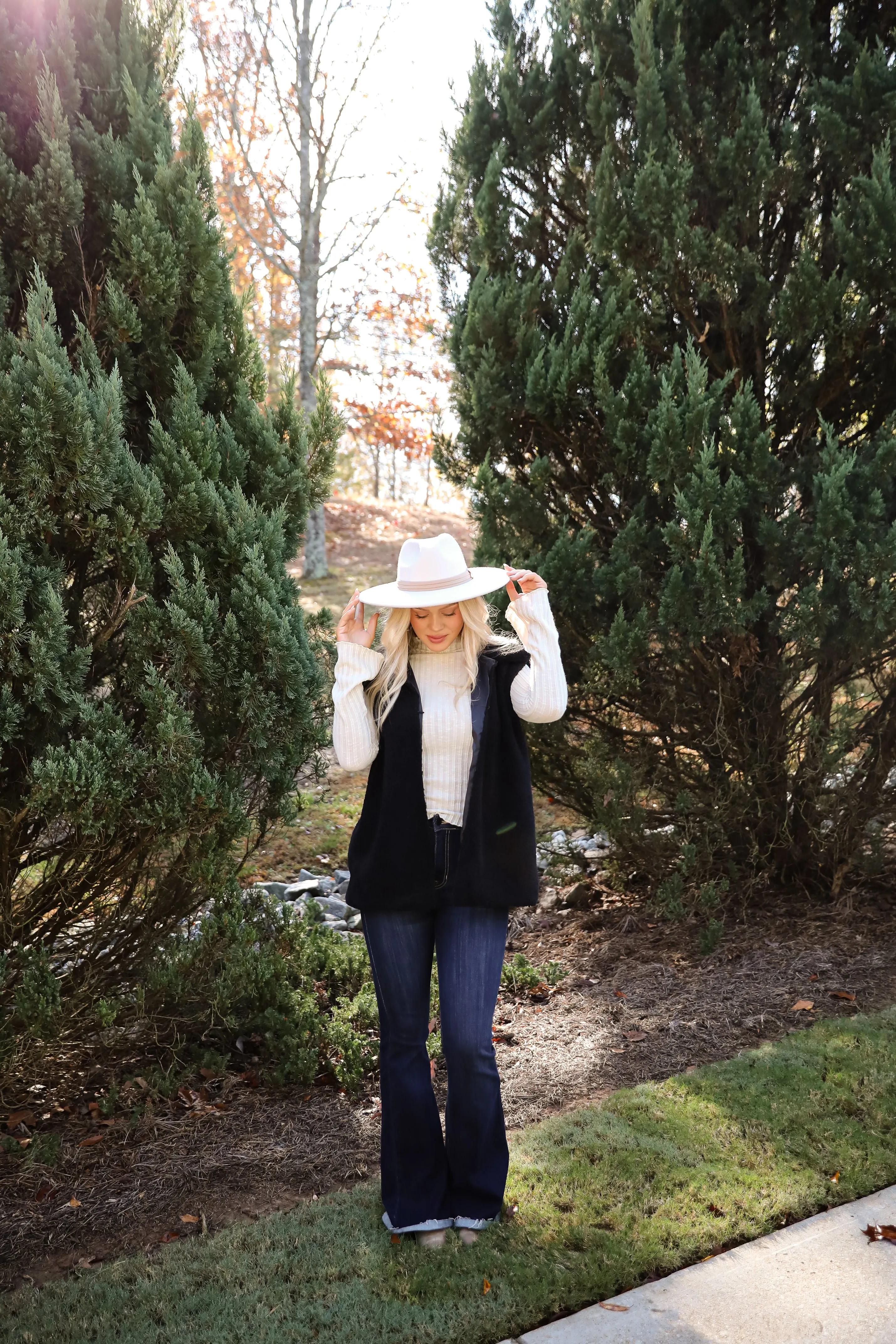 FINAL SALE - Coziest Crush Black Sherpa Vest - DOORBUSTER