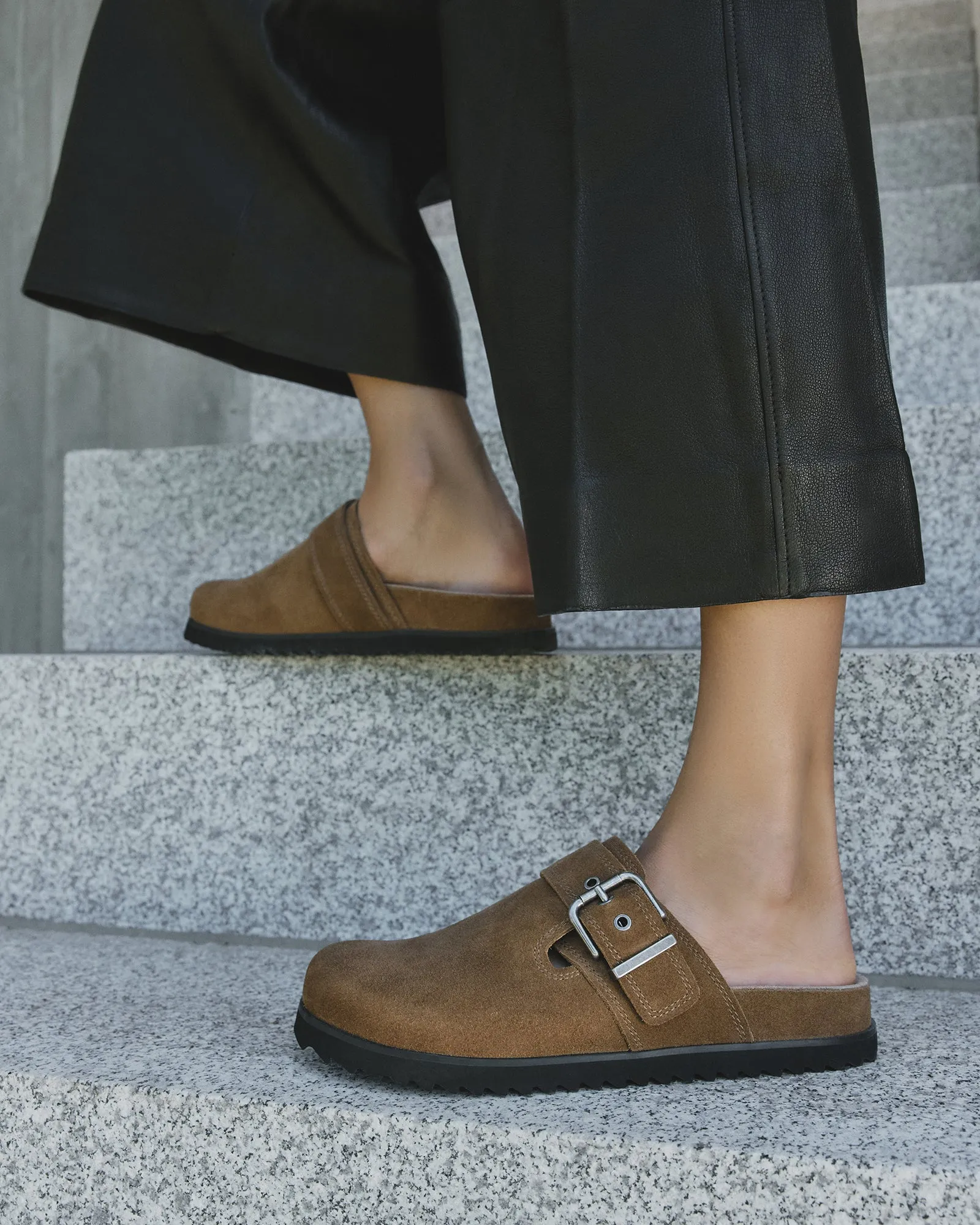 JUNO CASUAL FLATS BISCUIT SUEDE