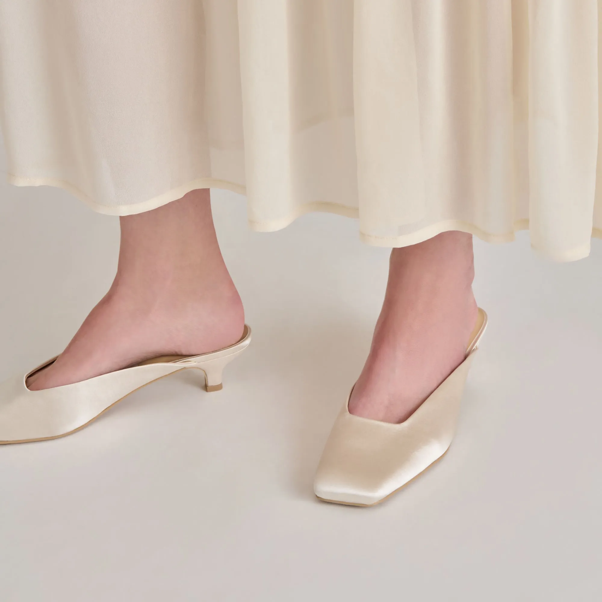 UMARA HEELS IVORY SATIN